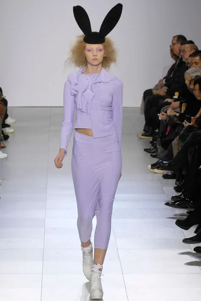 Look 30